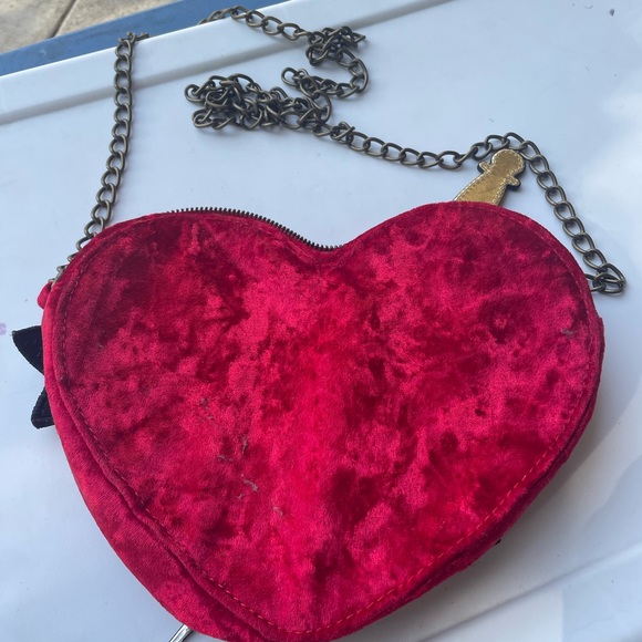 Heart crossbody purse - Picture 4 of 4